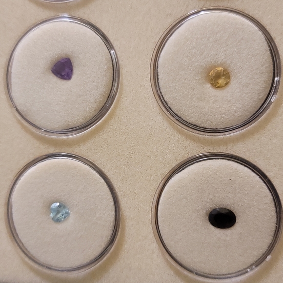 16 GEMSTONE LOT NATURAL EARTH MIND GEMS IN INDIVIDUAL JARS INSIDE CASE - Picture 2 of 6